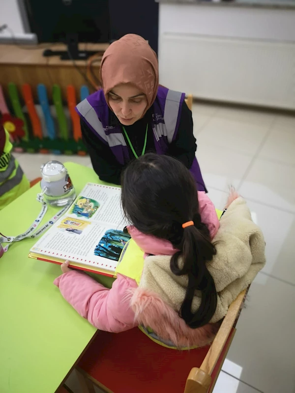 İZGİM’İ ZİYARET EDEN MİNİKLER MUTLU AYRILIYOR