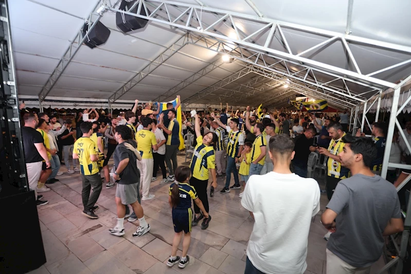 Fenerbahçe’nin Tarihi Zaferi Dev Ekranda