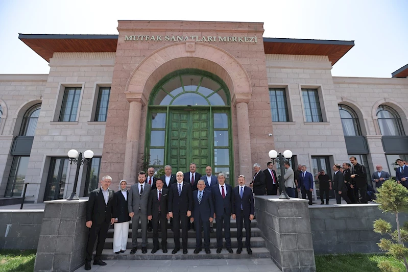 Başkan Büyükkılıç, Bakan Işıkhan’a Mutfak Sanatları Merkezi’ni Tanıttı