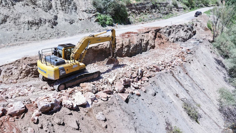 Nurhak’ta Tatlar ve Yeni Mahalle’yi Karayoluna Bağlayan Arter Genişletiliyor