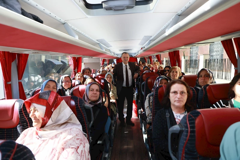 YUNUSEMRELİ KADINLAR İZMİR’İ GEZECEK