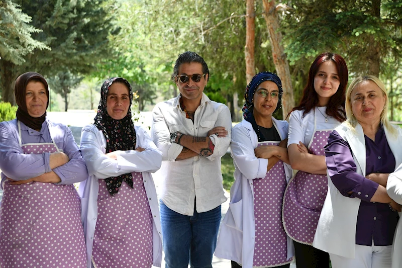 MasterChef Şefi Hazer Amani’den Mamak Kadın Kooperatifine Tam Not