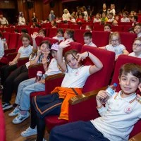 Şehir Tiyatrosu ‘Hansel ve Gretel’i çocuklarla buluşturdu