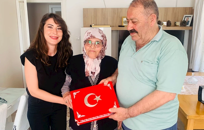 İZMİT BELEDİYESİNDEN DERİNCE’DEKİ KIBRIS GAZİLERİNE VEFA ZİYARETİ