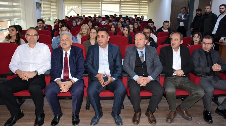 BAŞKANIMIZ, VOLEYBOL ADAY HAKEMLİK KURSU AÇILIŞ PROGRAMINA KATILDI