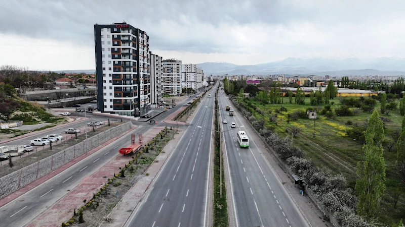 BAŞKAN ÇOLAKBAYRAKDAR, “KOCASİNAN’I YEŞİLLE DONATIYORUZ, TÜRKİYE’YE ÖRNEK OLUYORUZ”