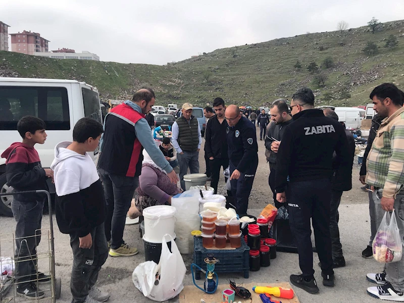 Büyükşehir Zabıtası’ndan Bit Pazarına Denetim ve İşlem