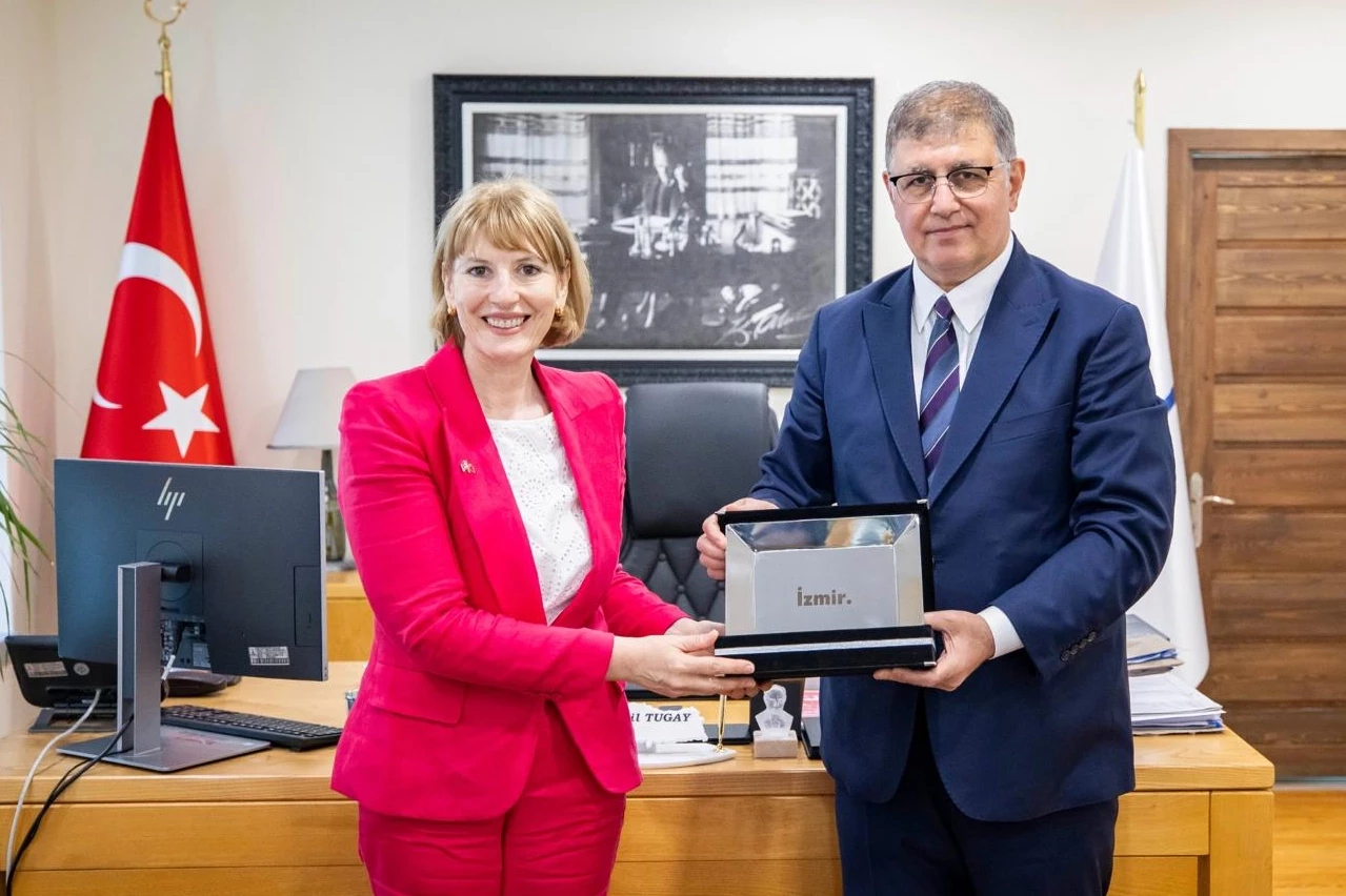 Birleşik Krallık Büyükelçisi’nden Başkan Tugay’a ziyaret