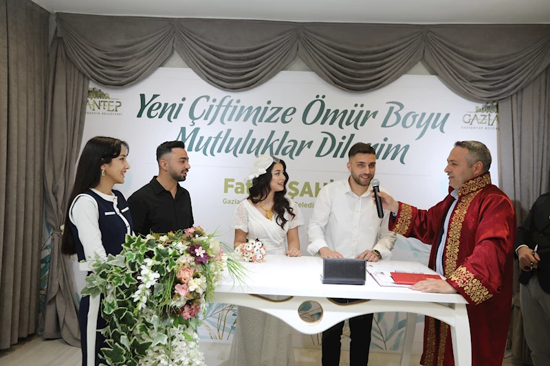 05.05.2025 TARİHİNDE NİKAH YOĞUNLUĞU: GAZİANTEP BÜYÜKŞEHİR 60 ÇİFTİ EVLENDİRDİ