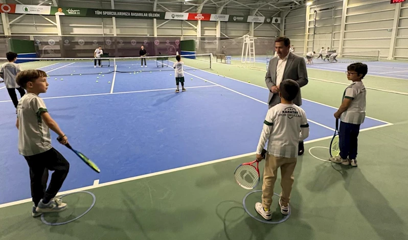 HASAN KILCA TENİS KORTU’NDA SPORSEVERLERLE BULUŞTU