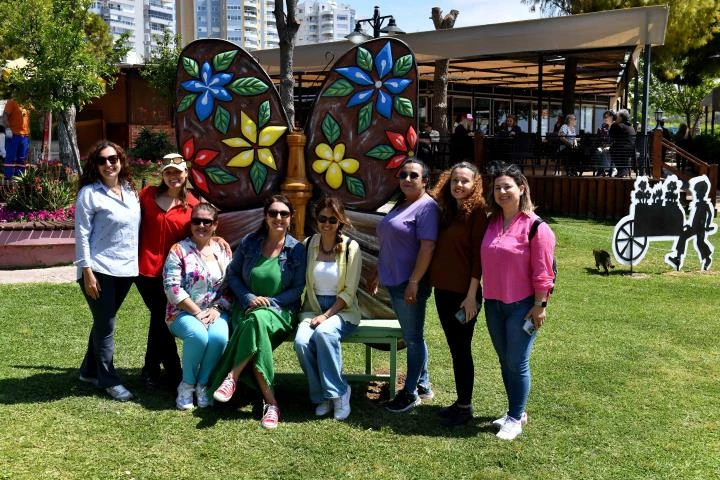 Muratpaşa’nın renkli emeği: Çiçek Desenleri Günleri başlıyor