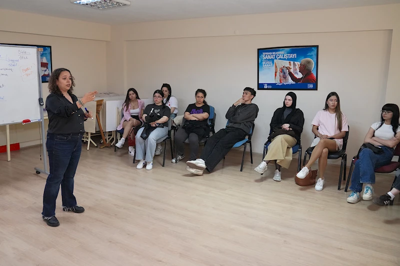 GENÇLERE TOPLUMSAL CİNSİYET EŞİTLİĞİ VE FLÖRT ŞİDDETİ ANLATILDI