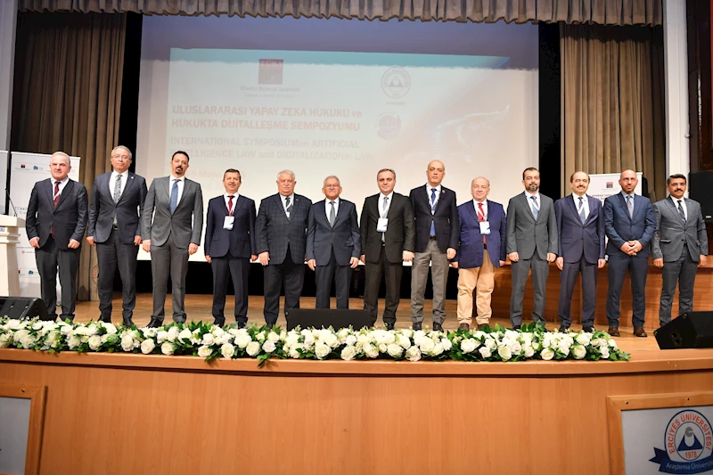 Başkan Büyükkılıç’tan “Yapay Zekâ” ve “Akıllı Şehircilik” İş Birliği Çağrısı