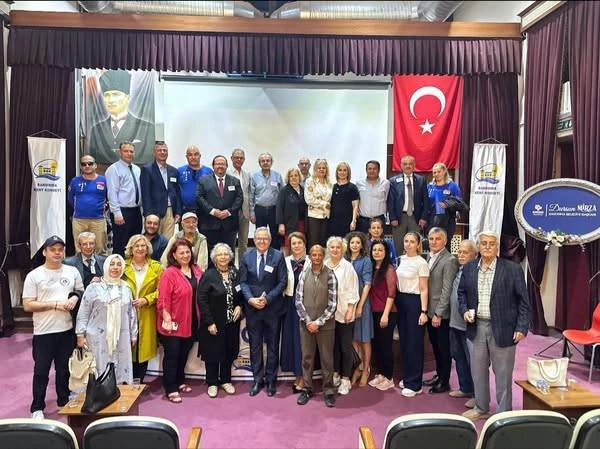 Ortak akılla şekillenen, katılımcı ve demokratik bir yerel yönetim anlayışını önemsiyoruz.