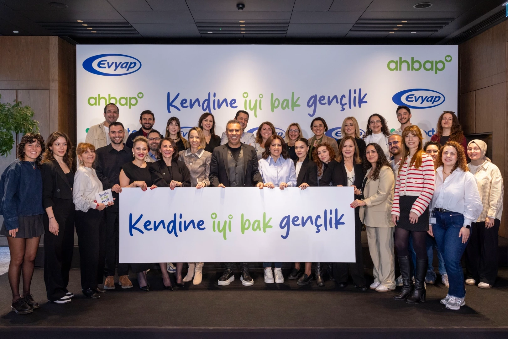 Evyap’tan üniversitelilere destek