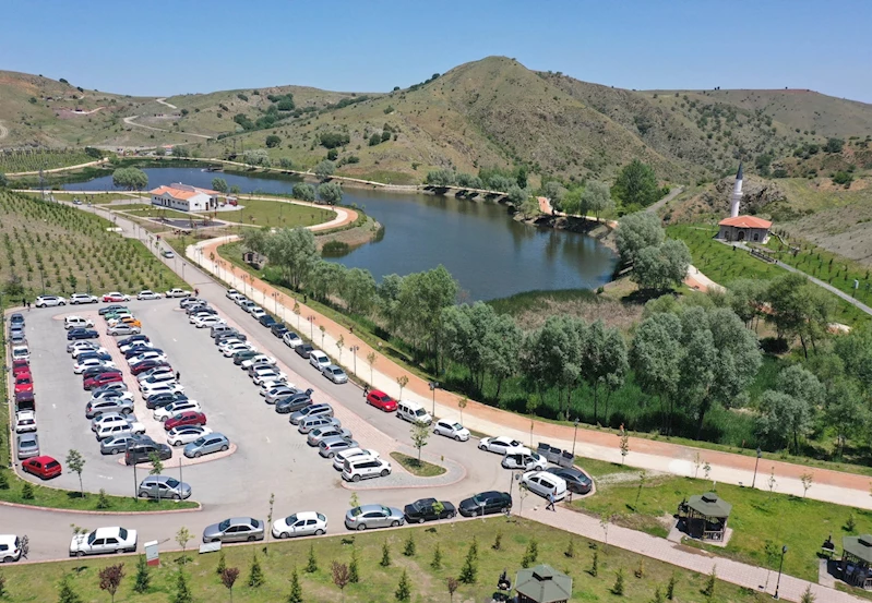 Mesire alanları dolup taştı