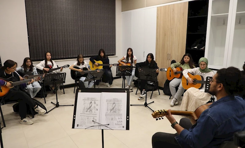 ALİ ULVİ KURUCU GENÇLİK MERKEZİ’NDE YAZ DÖNEMİ KAYITLARI BAŞLIYOR