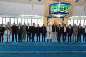 Belediye Başkanımız Sayın Bekir Aksun, Kurban Bayramı münasebetiyle Terzibaba Camii’nde bayramlaşma programında vatandaşlarımızın bayramlarını kutladı.