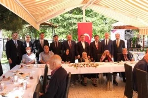 Başkan Bekir Aksun’dan Huzurevi Ziyareti