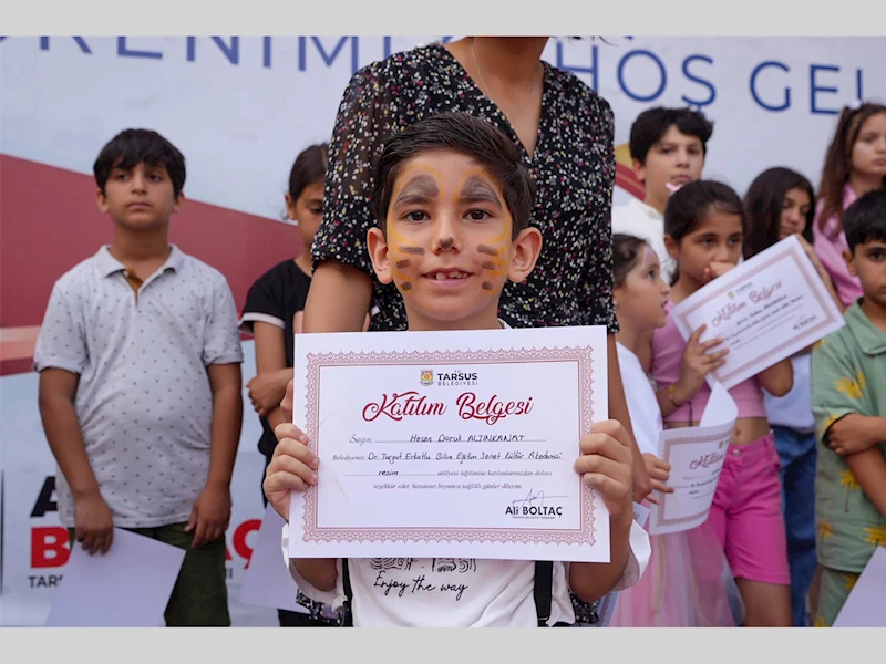 TARSUS BELEDİYESİ AKADEMİ KURSİYERLERİ SERTİFİKALARINA ALDI