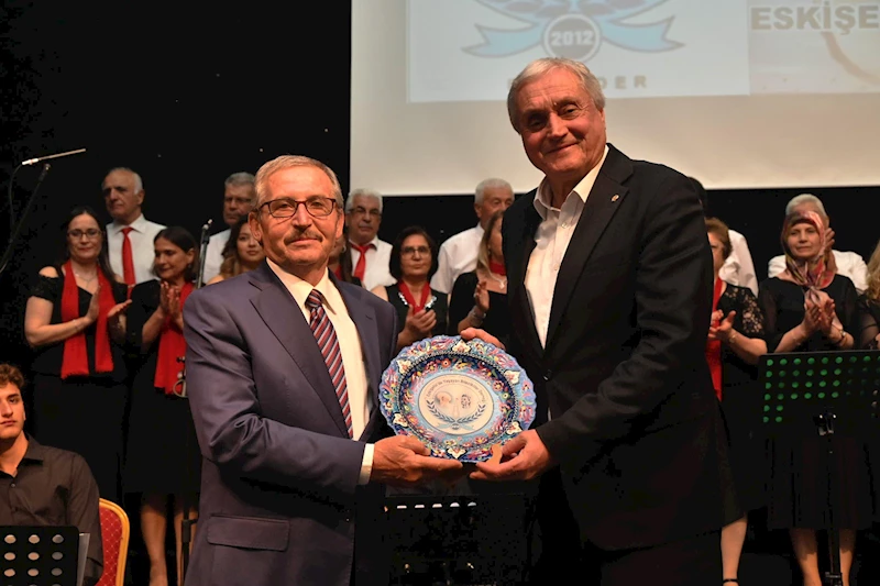 -BOZÜYÜK’TE BİLECİK TÜRKÜLERİ YANKILANDI