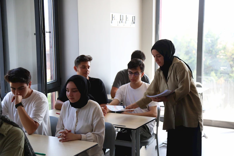 Eyüpsultan Belediyesi’nden YKS maratonunda gençlere tam destek