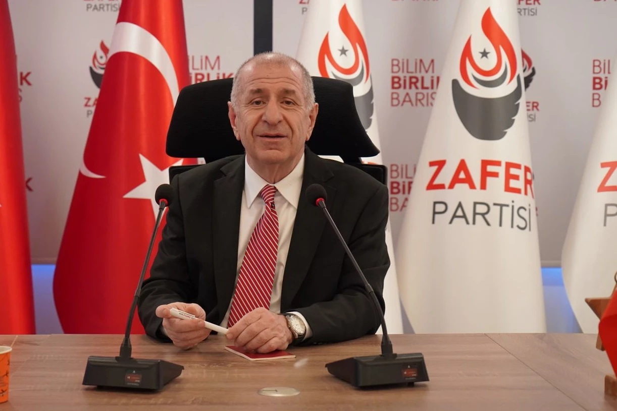 Ümit Özdağ Başkanlık Divanı