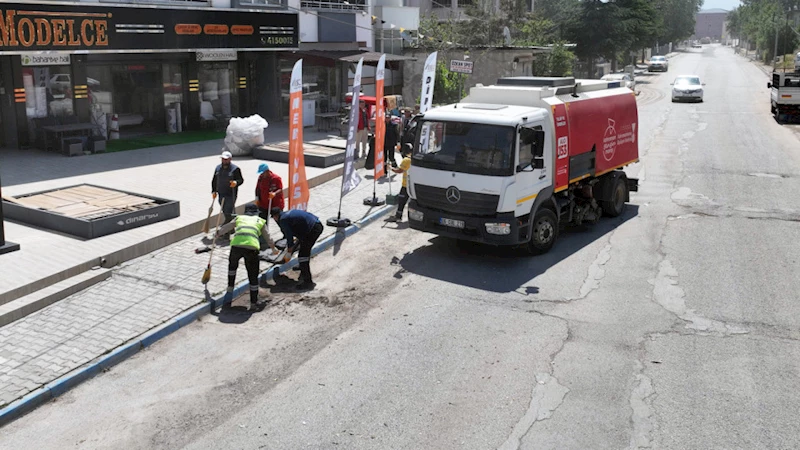 Büyükşehir’in Temizlik Timi Elbistan’da Sahada