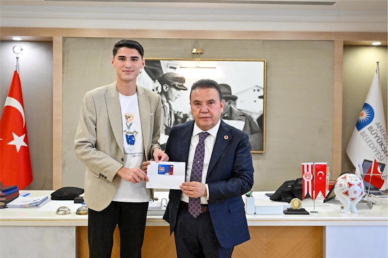 Başkan Böcek’e “Genç Kart”ı anlattı