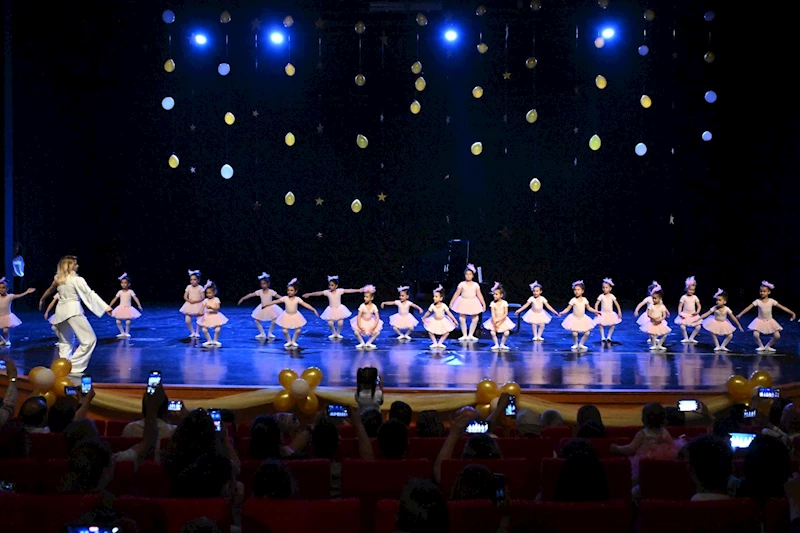 MÜZİK VE SAHNE SANATLARI GÖSTERİSİ’NE YOĞUN İLGİ VARDI