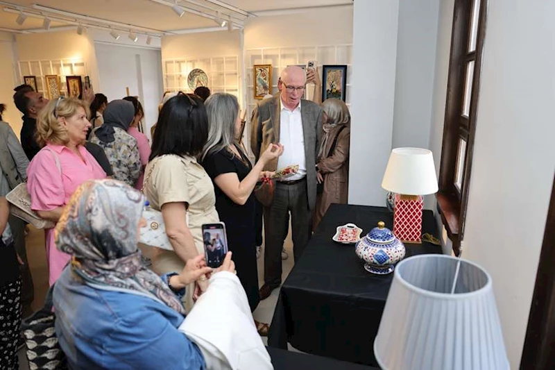 ODUNPAZARI BELEDİYESİ HALK MERKEZLERİ YIL SONU ÇİNİ SERGİSİ AÇILDI