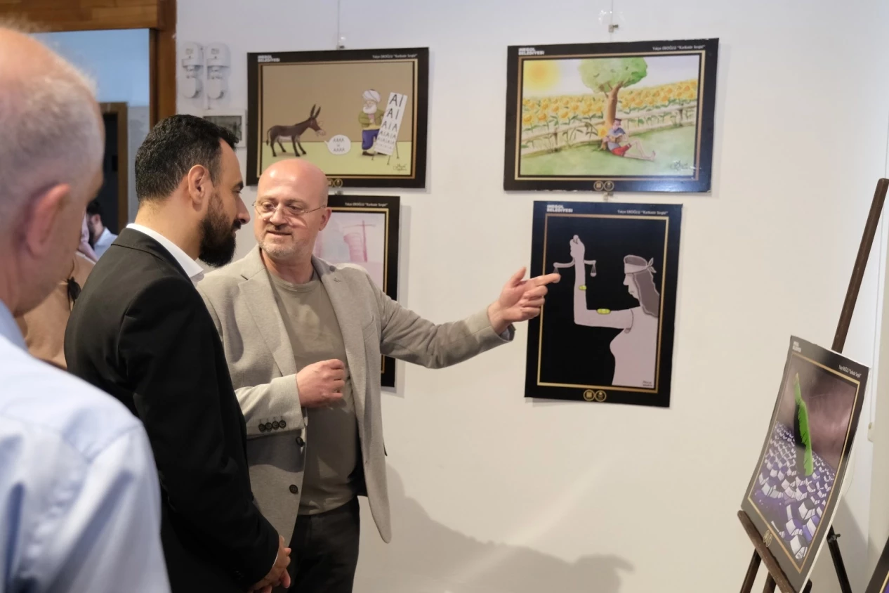 Yalçın Eroğlu’nun ödüllü karikatürleri Bursa İnegöl’de görücüye çıktı