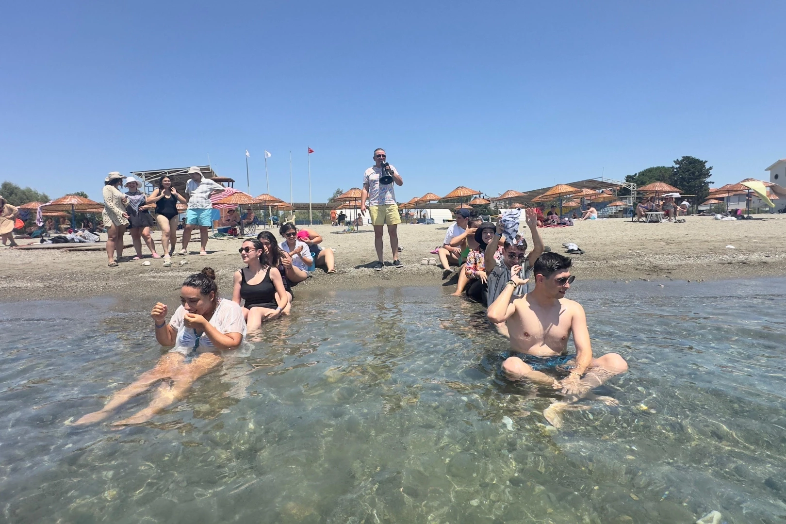 İzmir’de gençlerle yaz boyu 