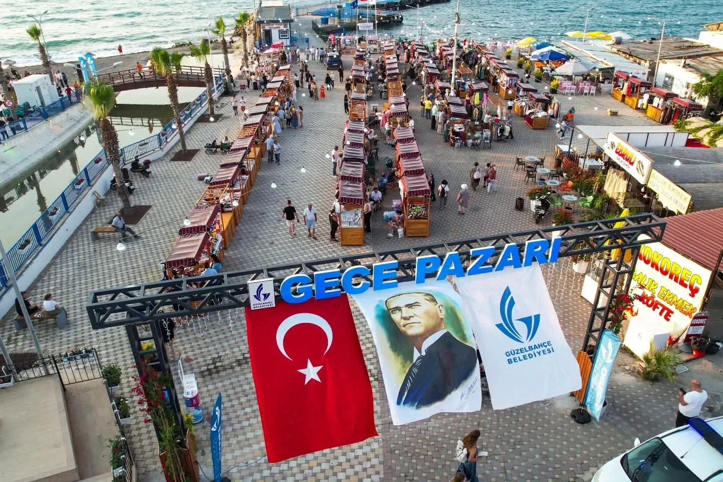 İzmir Güzelbahçe Gece Pazarı yenilenen yüzüyle açıldı