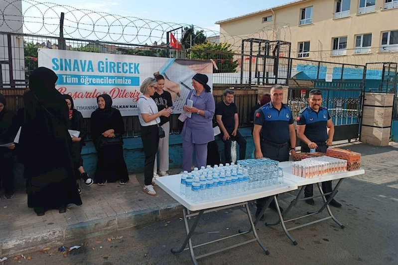 Süleymanpaşa Belediyesi Üniversite Adaylarını Yalnız Bırakmadı