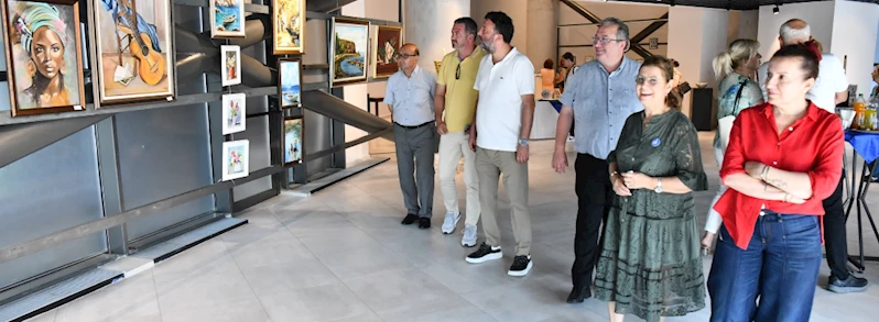 “İki Yaka Bir Düş” Sergisi Açıldı