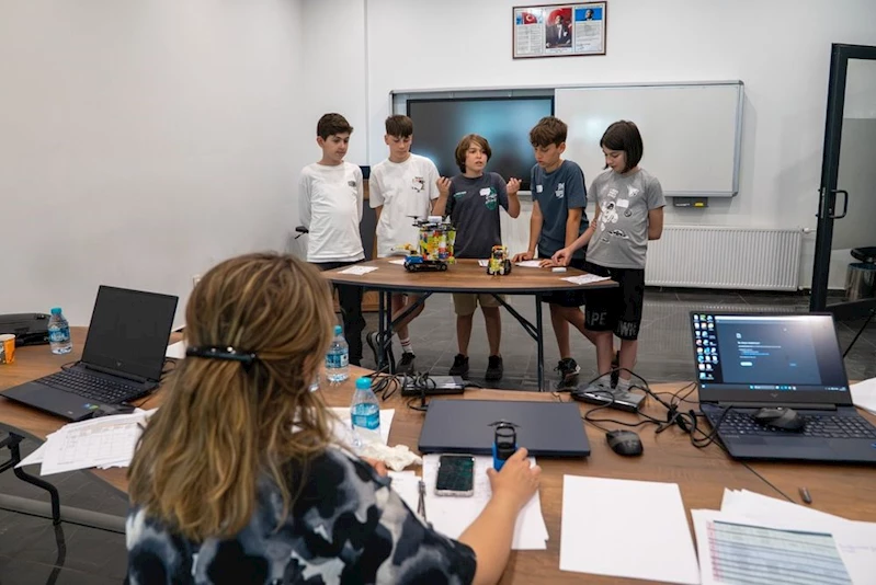 GENÇLER İBBTECH TEKNOLOJİ TAKIMI’NIN SEÇMELERİ İÇİN YARIŞTI