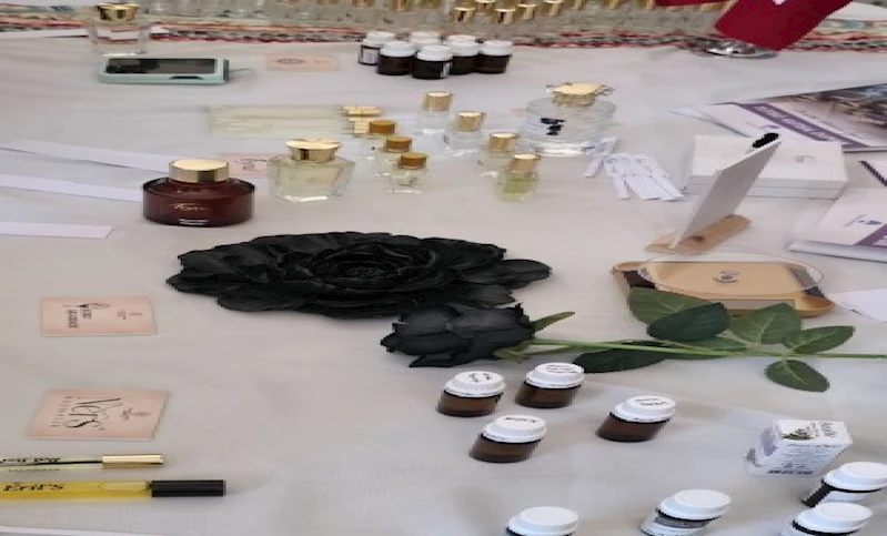 BAŞKAN GÜLPINAR, PARİS’TE KARAGÜL’Ü TANITTI