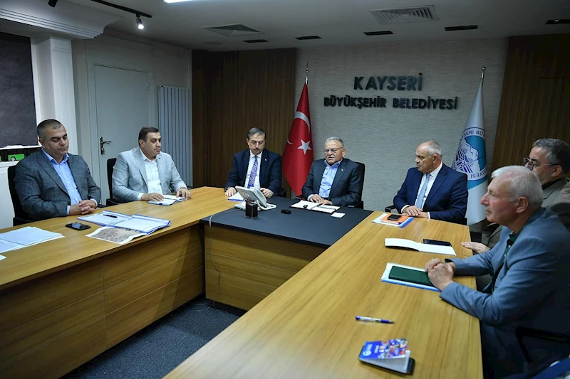 Başkan Büyükkılıç’tan Belediye Başkanları İle Yatırım Değerlendirme Toplantısı