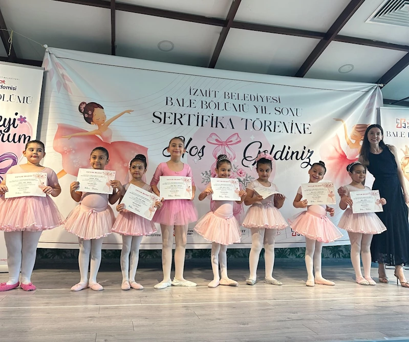 MİNİK BALERİNLER SANAT AKADEMİSİ’NDE IŞILDADI