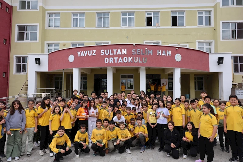 Okul Bahçesine Kurulan Sera’da 250 Fide Dikimi Yapıldı