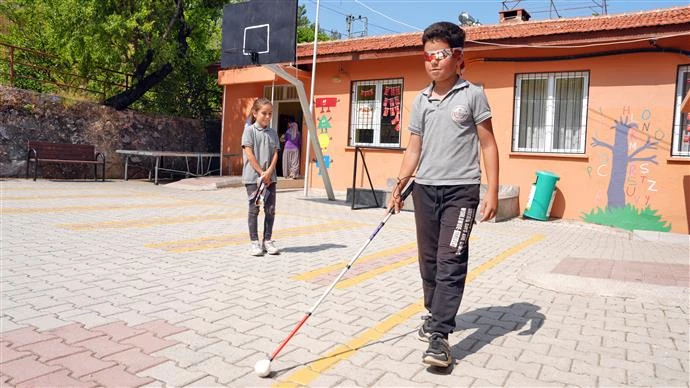 ALANYA BELEDİYESİ ÇOCUKLARIN GELECEĞİNE DOKUNUYOR