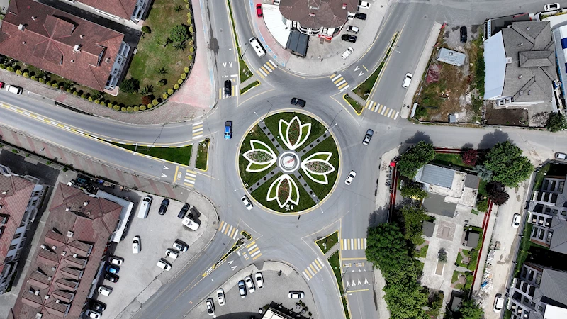 Köprübaşı Kavşağı’na estetik yüz