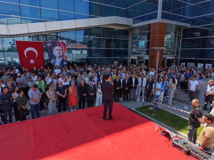 Başkan Önal, personeliyle bayramlaştı