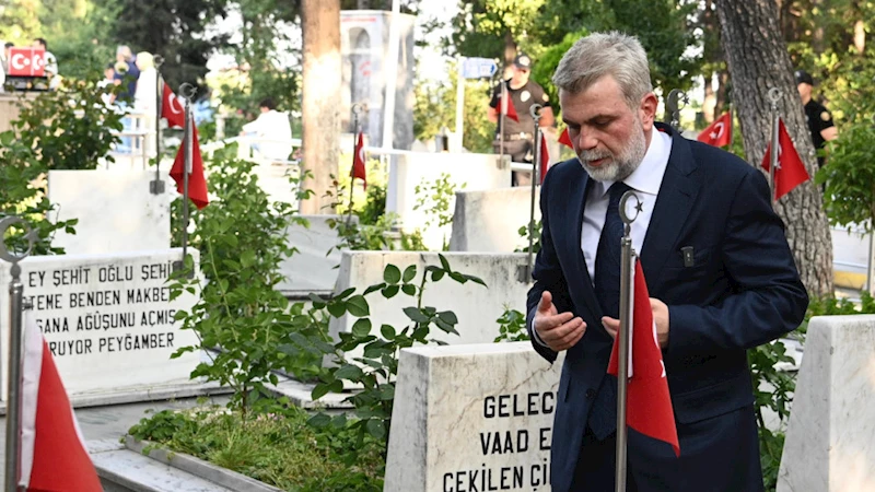 Şehitler Kabri Başında Dualarla Anıldı