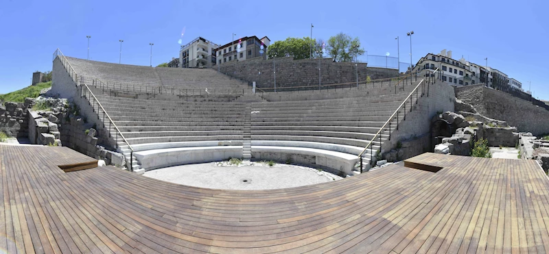 “ROMA TİYATROSU VE ARKEOPARK PROJESİ”NE ESTETİK DOKUNUŞ