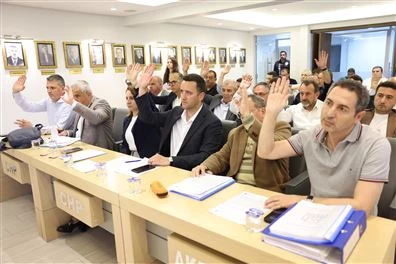 Denizli, “Refahın, mutluluğun, huzurun olduğu bir sezon diliyorum”