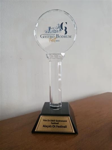 14. Alaçatı Ot Festivali, Gastro Bodrum’da “Yılın En Etkili Gastronomi Festivali” seçildi