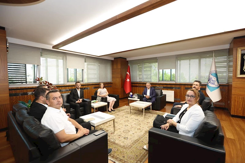 Başkan Büyükkılıç, Bilişim Akademisi’nin Danışma Kurulu Üyeleri ile Bir Araya Geldi