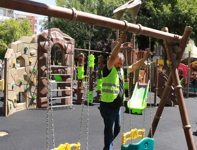 BAŞKAN CANPOLAT’TAN PARKLARA YENİLEME TALİMATI: HALİLİYE’DE DEĞİŞİM SÜRÜYOR